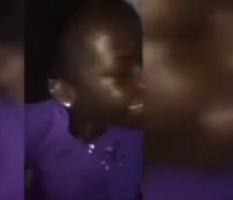 Lagos sextape Chopping the young girl in a BRT bus